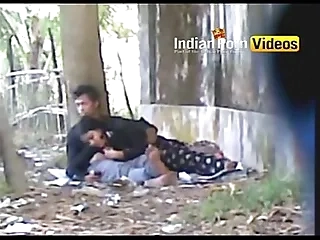 Alfresco blowjob mms behoove of desi girls with paramour - Indian Porn Videos